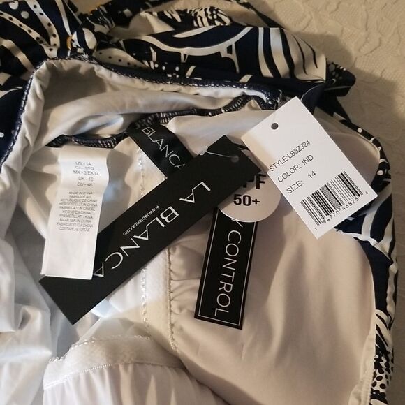 La Blanca blue flower Tummy Control One-Piece Swim, Size 14 NWT Retail $…130 - Picture 6 of 12